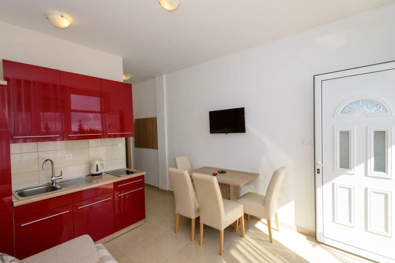Apartments Maris Starigrad Paklenica Exterior foto